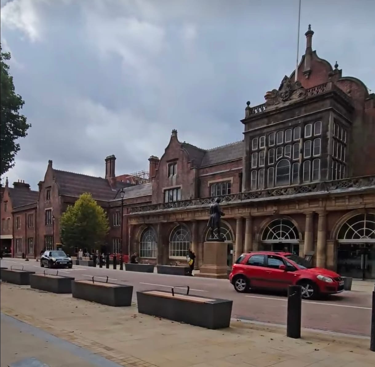 The bus gate outside Stoke Station